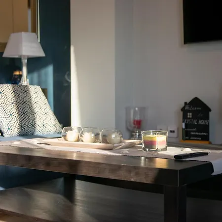 Apartament Crystal House 2 *