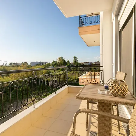 Crystal House 2 Apartamento